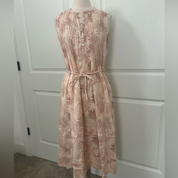 Faherty Dresses & Skirts - $198 FAHERTY size M Linen Blend Palm Print Sleeveless Midi Dress Pintucked